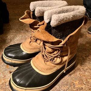 Sorel Caribou Pac Boots For Men Size 9 (runs small)